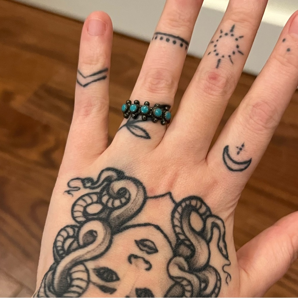 Vintage Native American Turquoise Ring (Other matching items are listed too 😊)